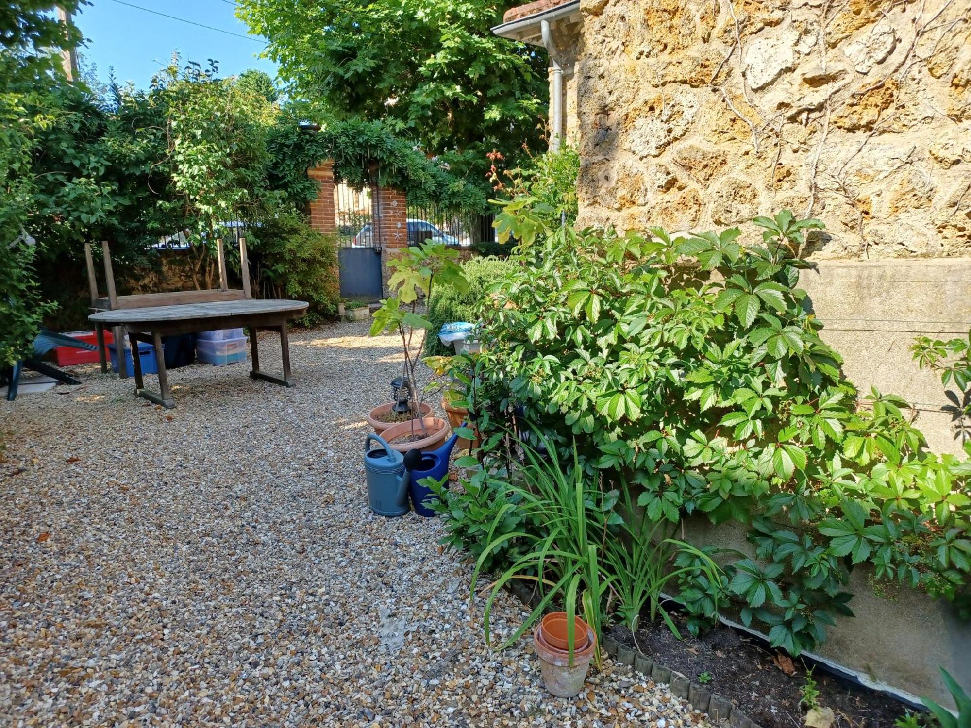 Apartment St Remy-les-chevreuse 5 Min Walk Rer B Saint-Remy-les-Chevreuse